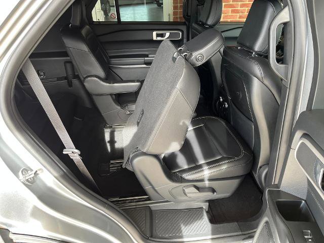 Certified 2020 Ford Explorer XLT w/ Equipment Group 202A image 32