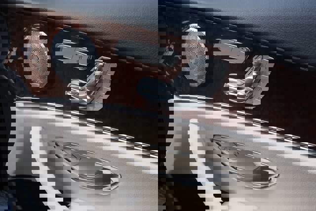 Used 2023 Mercedes-Benz E 350 4MATIC Sedan image 13