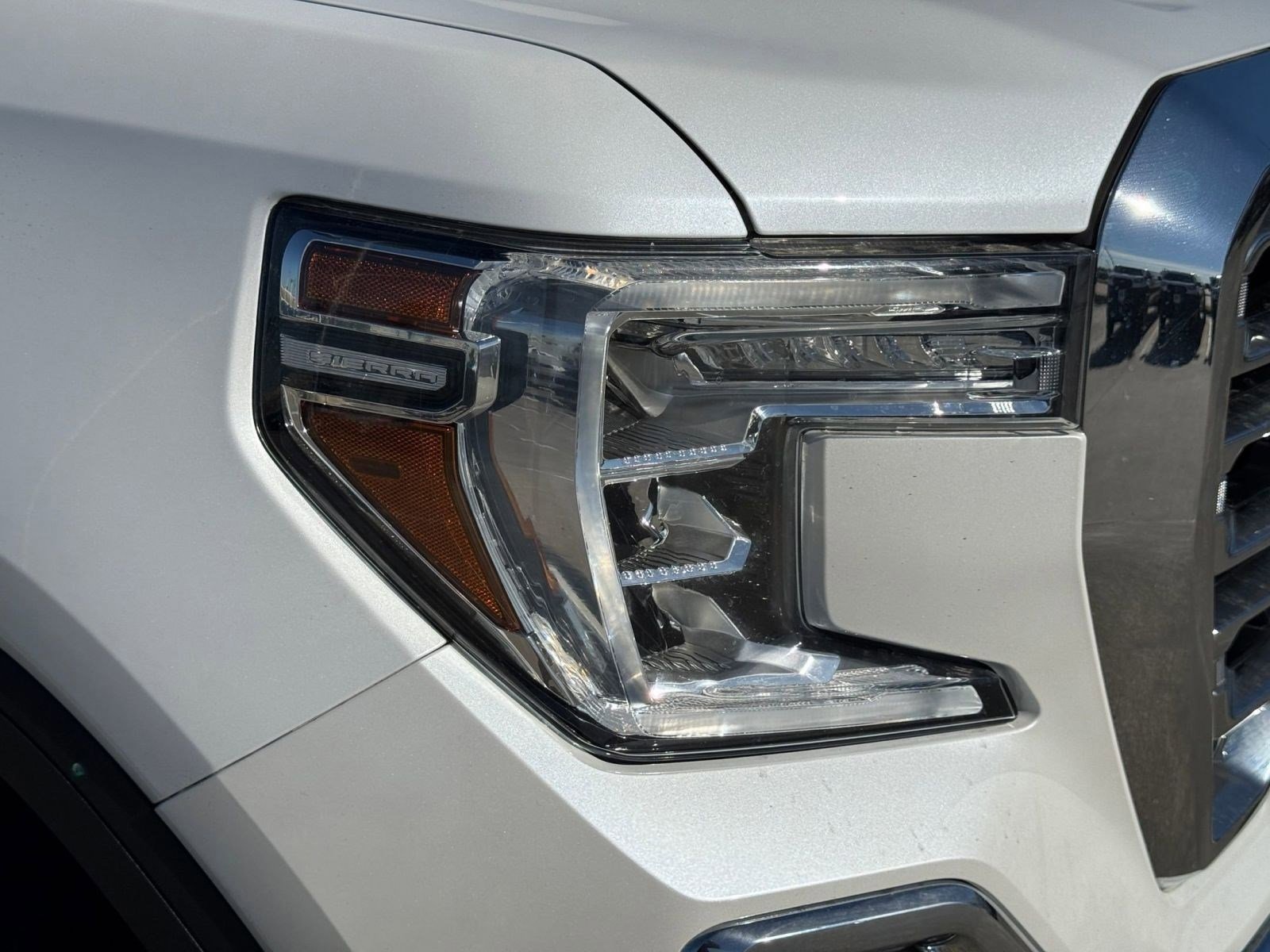 Used 2021 GMC Sierra 1500 SLT image 10