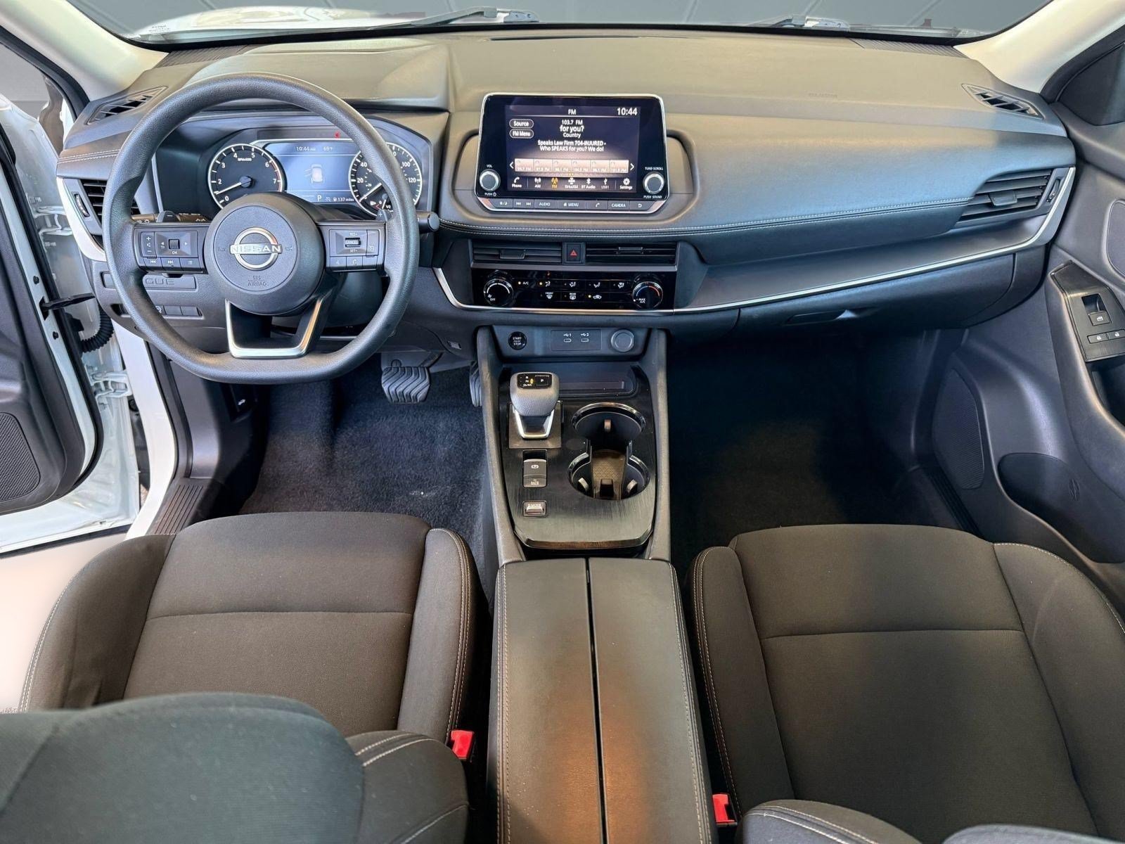 Used 2024 Nissan Rogue S FWD image 16