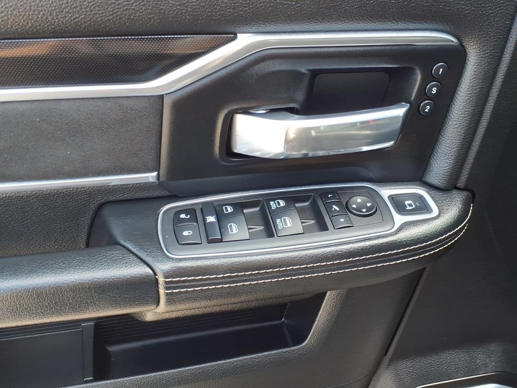 Used 2022 RAM 3500 Laramie RWD image 18