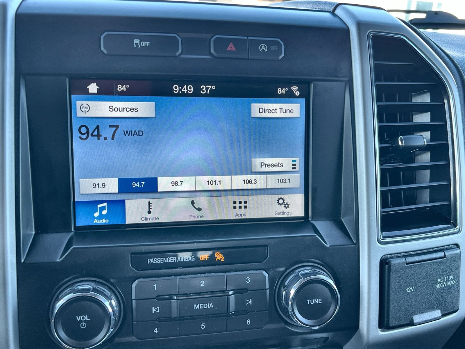 Certified 2018 Ford F150 Lariat image 18