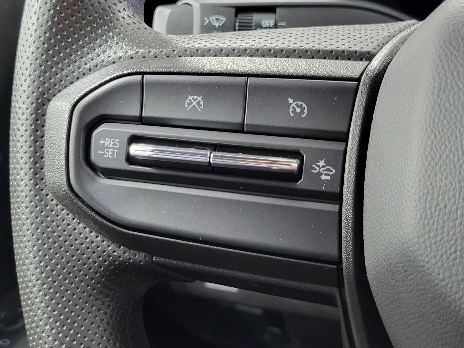 Used 2025 Chevrolet Colorado Trail Boss AWD/4WD image 15