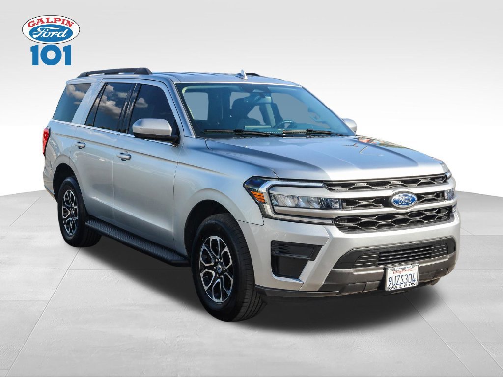 Certified 2022 Ford Expedition XLT RWD image 3