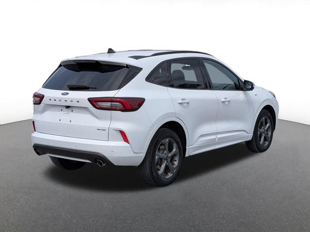 Certified 2023 Ford Escape ST-Line Select w/ Tech Pack #2 AWD/4WD image 3