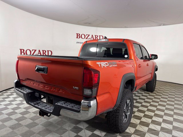 Used 2018 Toyota Tacoma TRD Off-Road AWD/4WD image 16