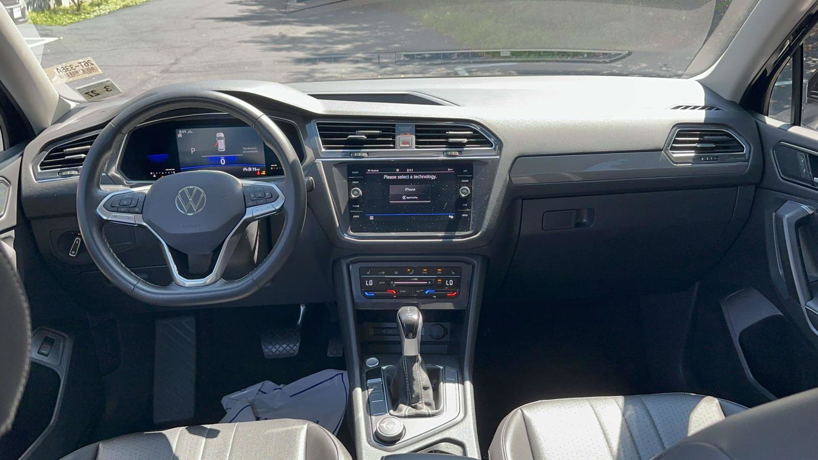 Used 2022 Volkswagen Tiguan SE AWD/4WD image 13
