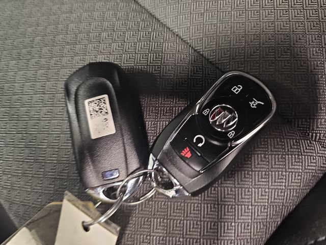 Used 2023 Buick Encore GX Select w/ Sport Touring Package FWD image 33