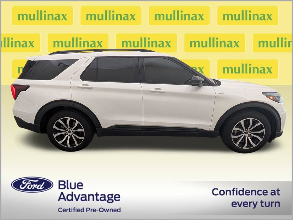 Certified 2025 Ford Explorer ST-Line w/ Premium Package image 6