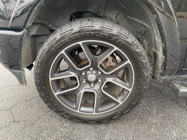 Used 2019 RAM 1500 Laramie image 31