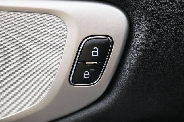 Certified 2025 Ford Expedition Active AWD/4WD image 15