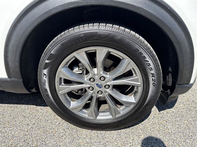 Certified 2023 Ford Explorer XLT w/ Equipment Group 202A RWD image 17