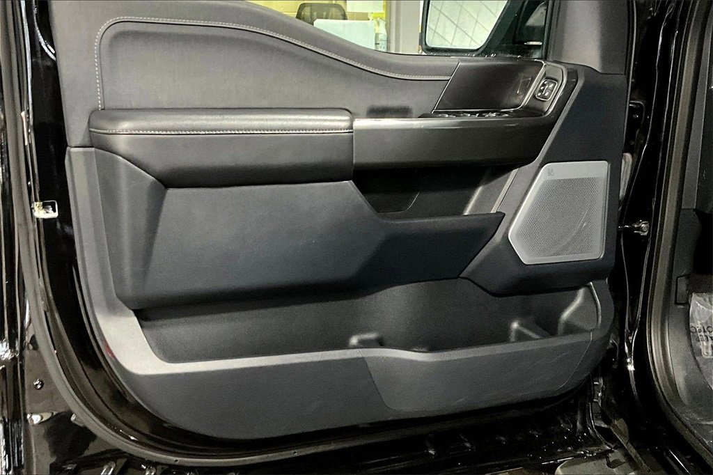 Certified 2023 Ford F150 Lariat w/ Equipment Group 502A High image 22