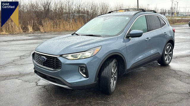 Certified 2023 Ford Escape Platinum w/ Class II Trailer Tow Package