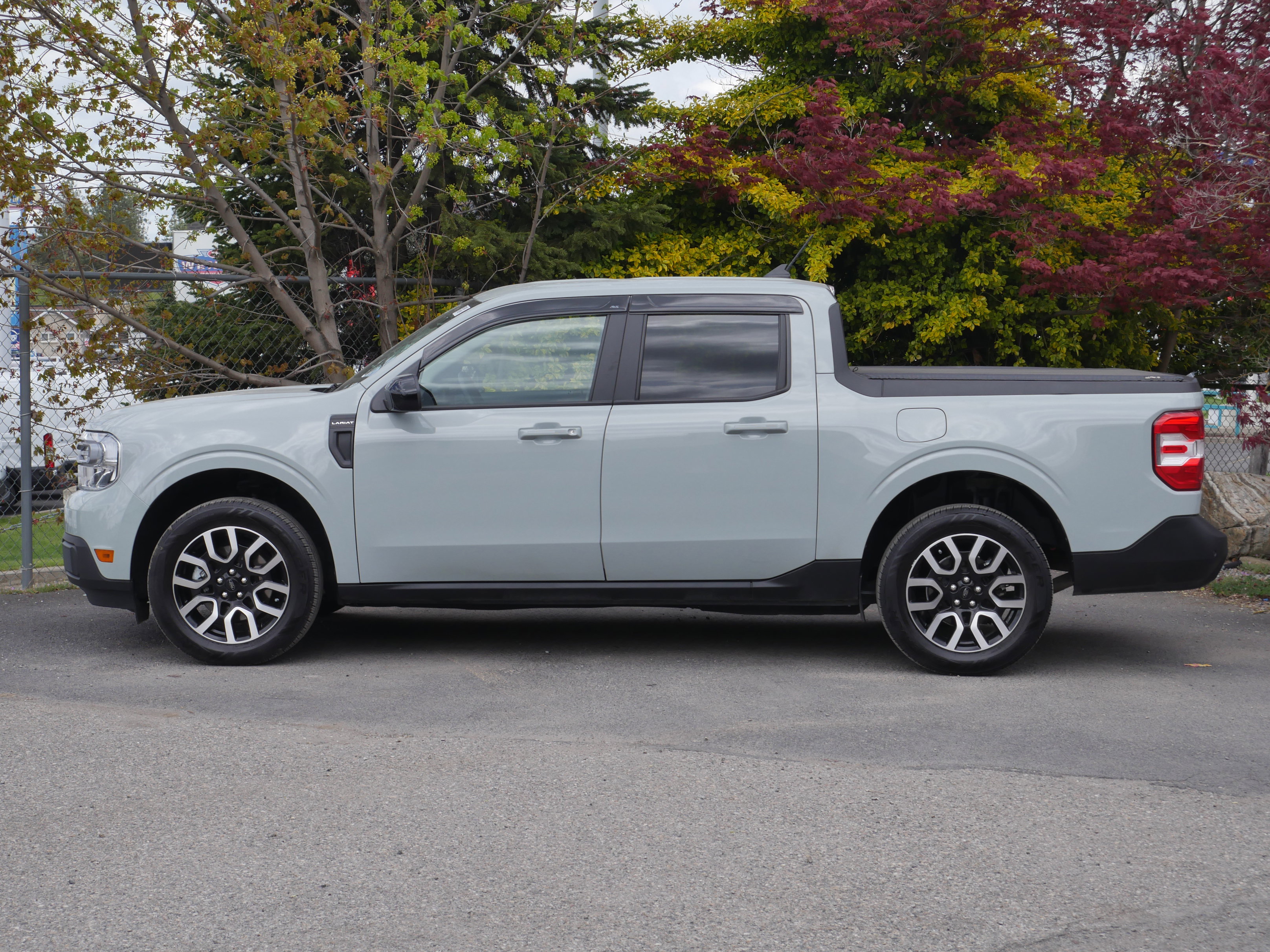 Certified 2024 Ford Maverick Lariat AWD/4WD image 16