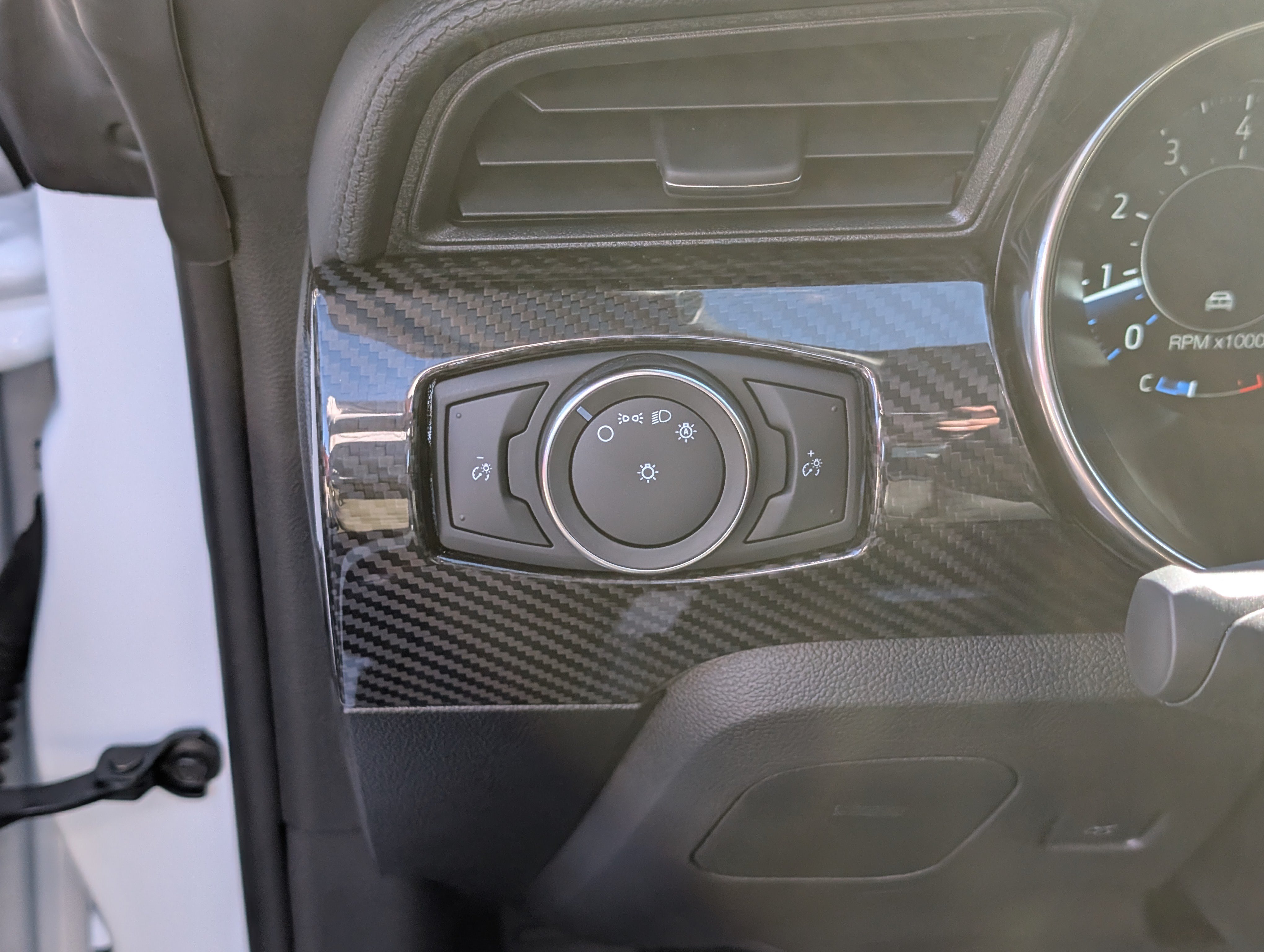 Certified 2020 Ford Mustang Shelby GT500 w/ Technology Package RWD image 19