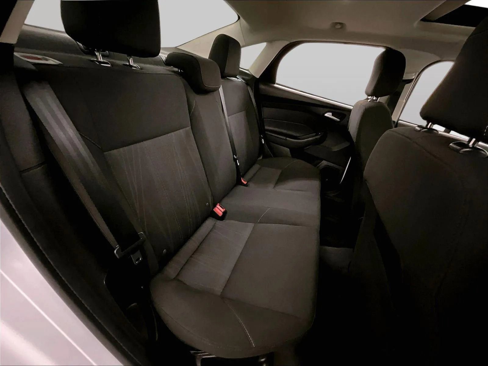 Certified 2018 Ford Focus SEL FWD image 26