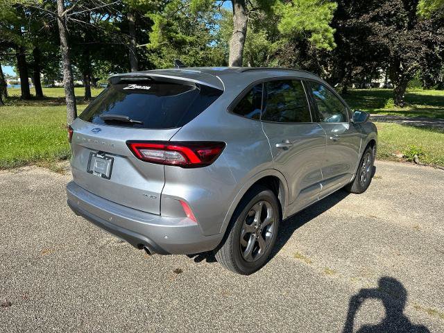 Certified 2023 Ford Escape ST-Line w/ Tech Pack #1 AWD/4WD image 7