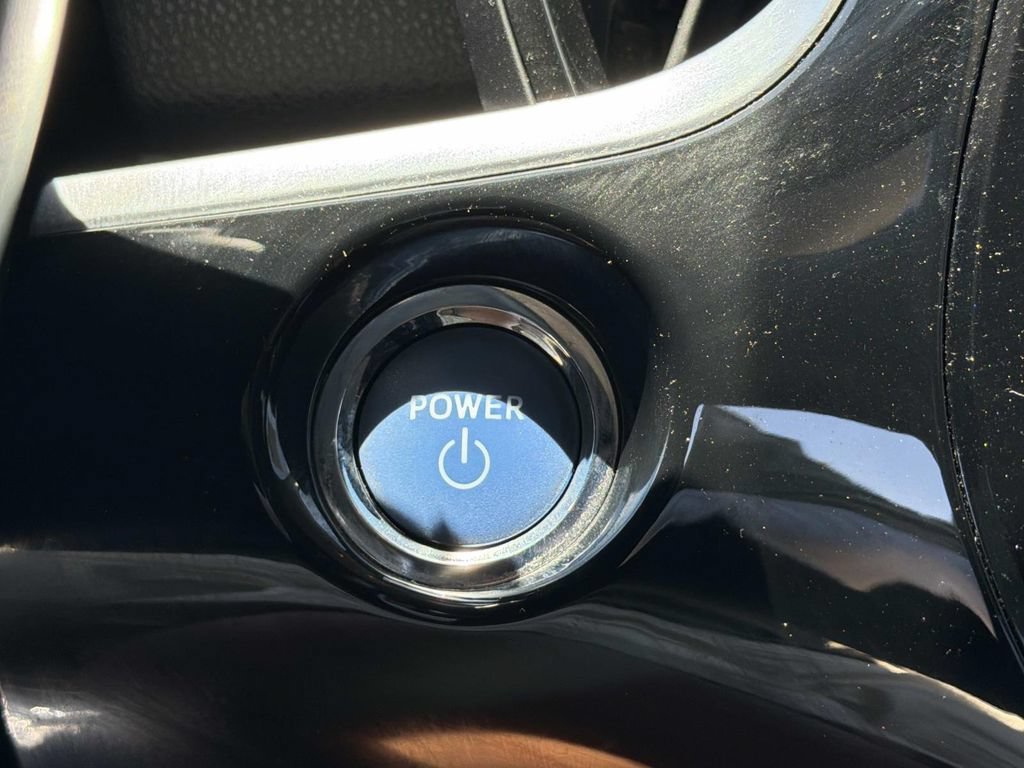 Used 2020 Toyota Prius Prime XLE FWD image 25
