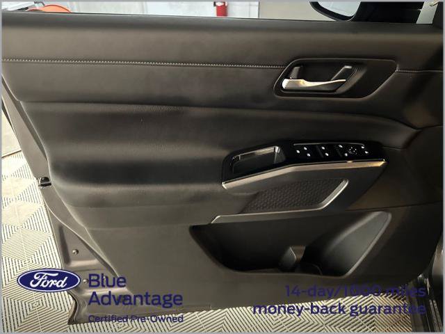 Used 2023 Nissan Pathfinder SL w/ SL Premium Package FWD image 14