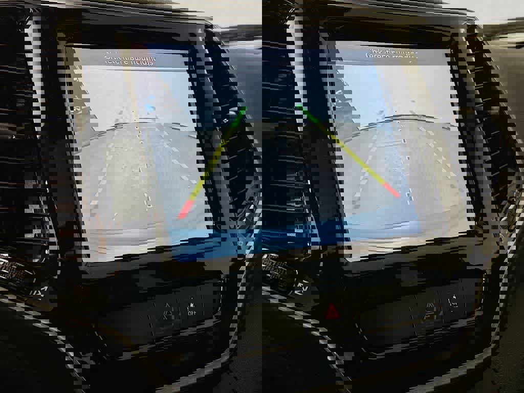 Used 2022 Jeep Cherokee Limited image 28