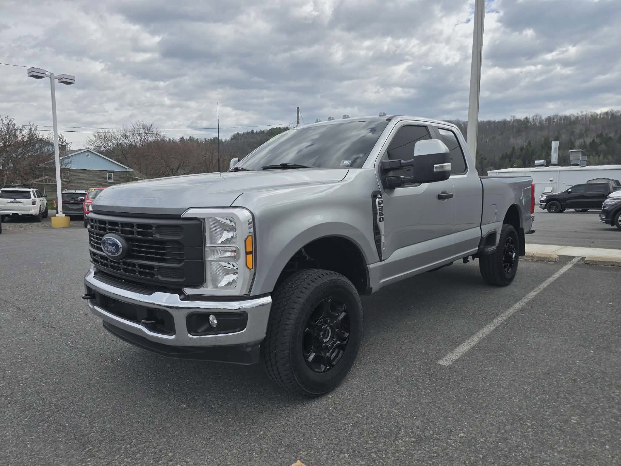 Certified 2024 Ford F250 XL w/ XL Off-Road Package AWD/4WD image 7