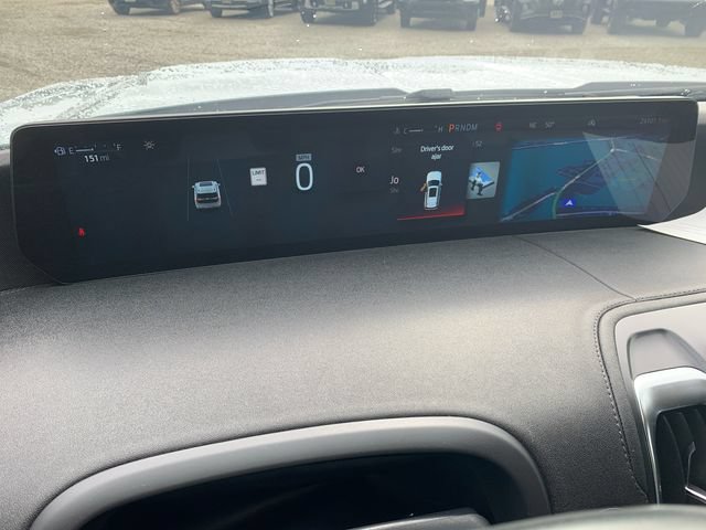 Certified 2025 Ford Expedition Platinum AWD/4WD image 24