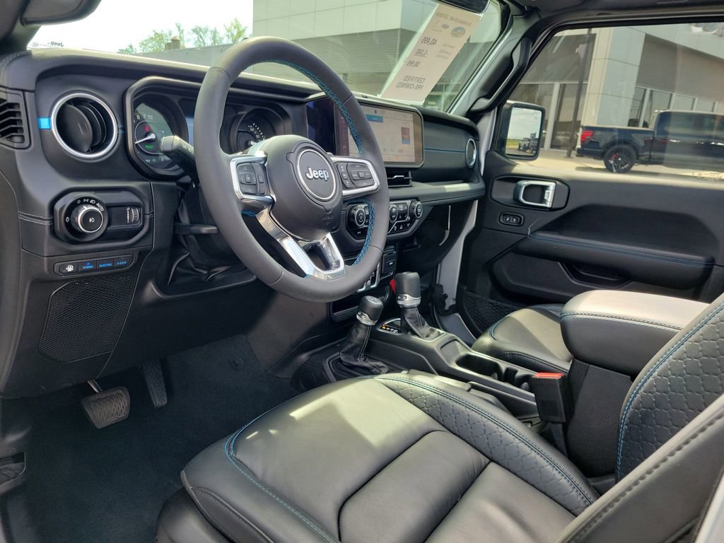 Used 2024 Jeep Wrangler High Altitude AWD/4WD image 21