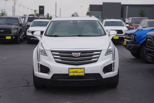 Used 2018 Cadillac XT5 Luxury w/ Driver Awareness Package FWD image 3