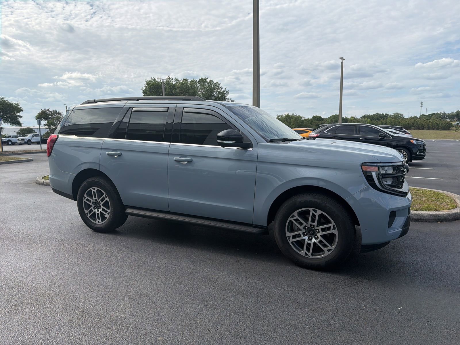 Certified 2025 Ford Expedition Active RWD image 2