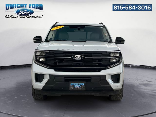 Certified 2025 Ford Expedition Active AWD/4WD image 8