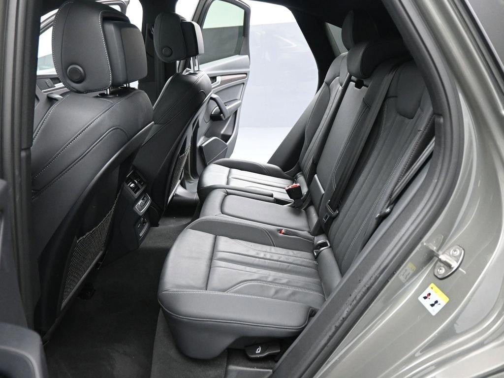 Used 2023 Audi Q5 2.0T Premium w/ Convenience Package image 48