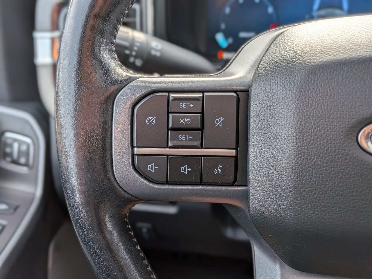 Certified 2024 Ford F250 Lariat w/ Sport Appearance Package AWD/4WD image 32