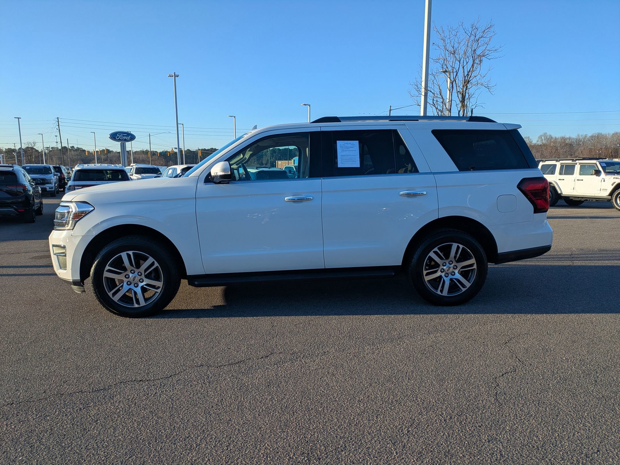 Certified 2024 Ford Expedition Limited image 2