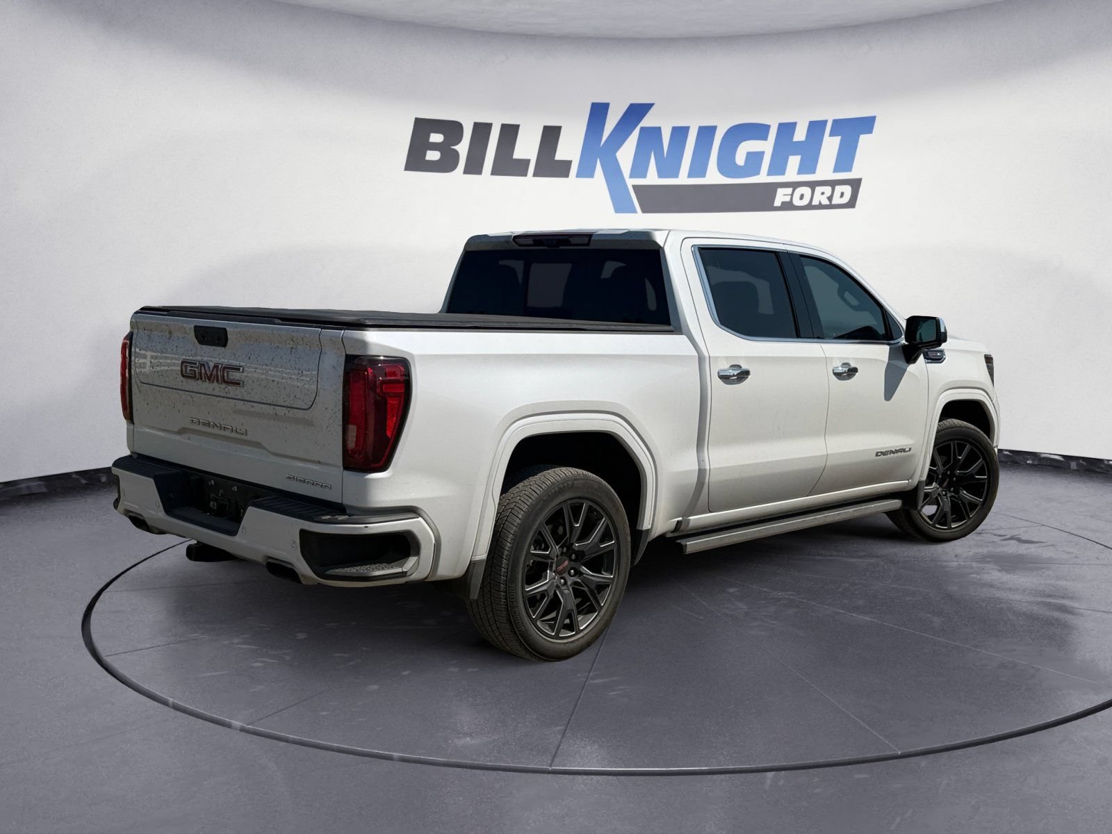 Used 2025 GMC Sierra 1500 Denali w/ Denali Reserve Package AWD/4WD image 5