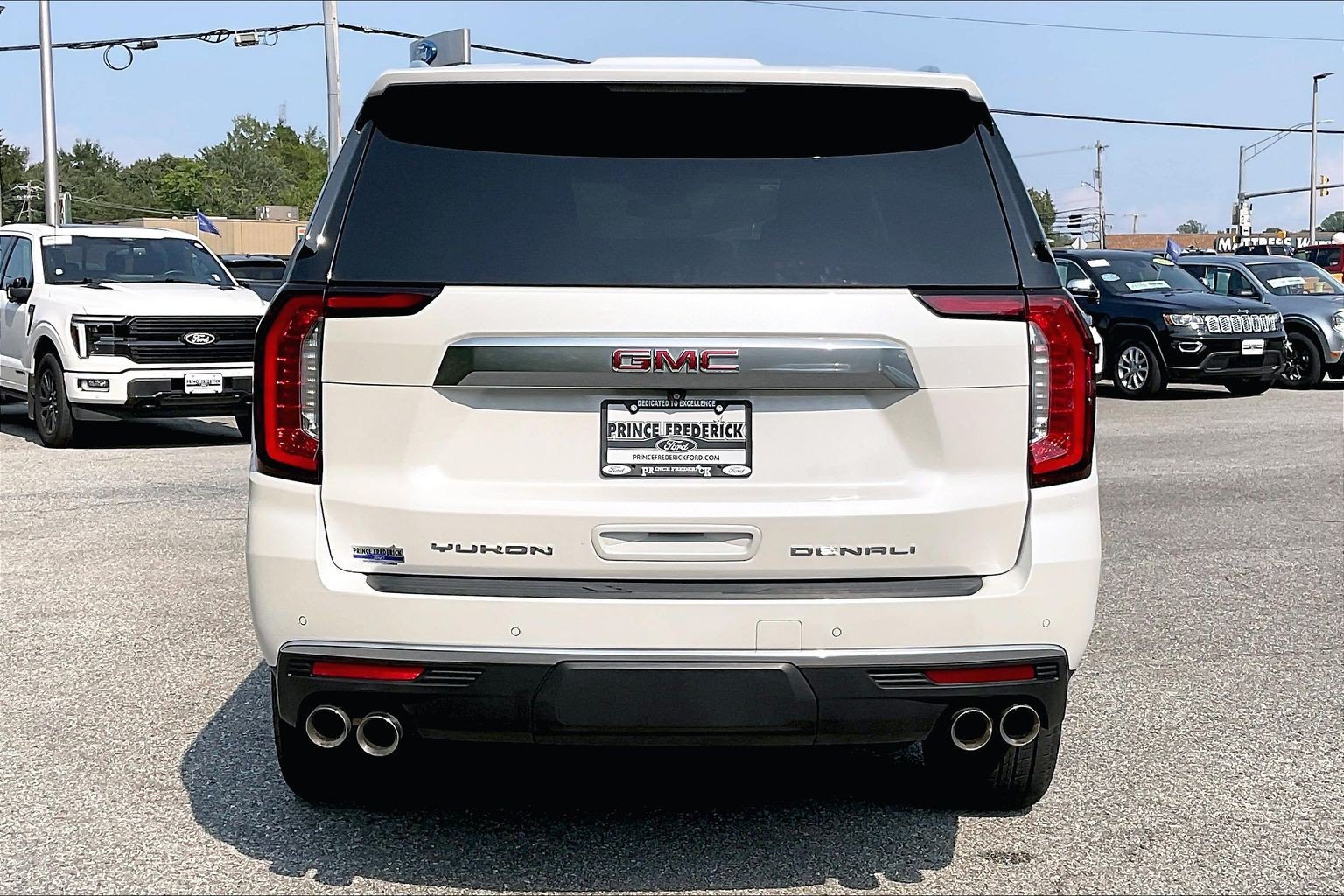 Used 2023 GMC Yukon XL Denali w/ Max Trailering Package AWD/4WD image 4