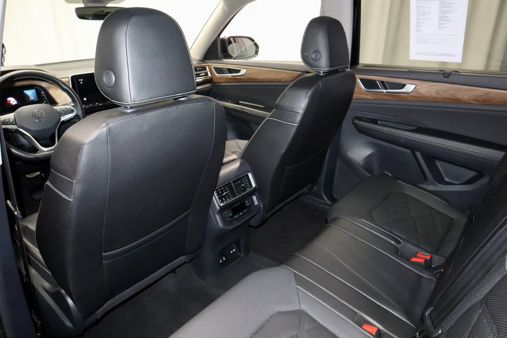 Used 2025 Volkswagen Atlas SE FWD image 20
