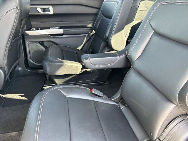 Certified 2024 Ford Explorer XLT w/ Equipment Group 202A AWD/4WD image 18