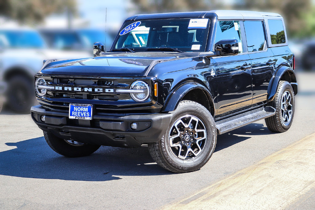 Certified 2025 Ford Bronco Outer Banks
