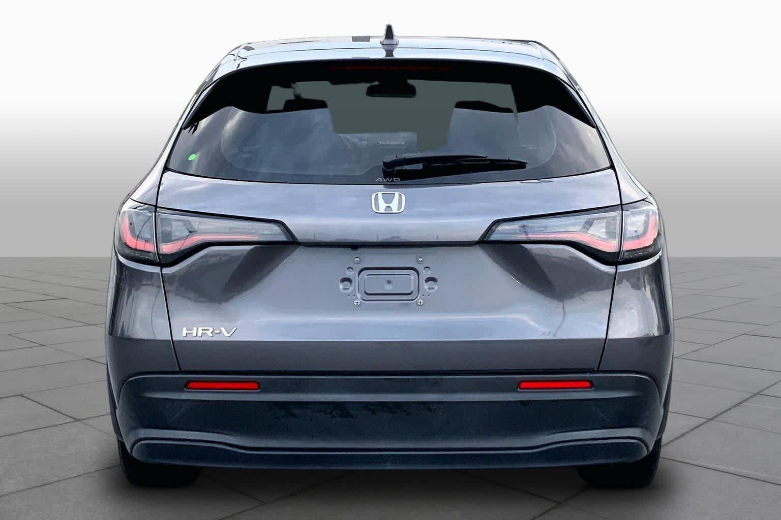 Used 2024 Honda HR-V LX image 5
