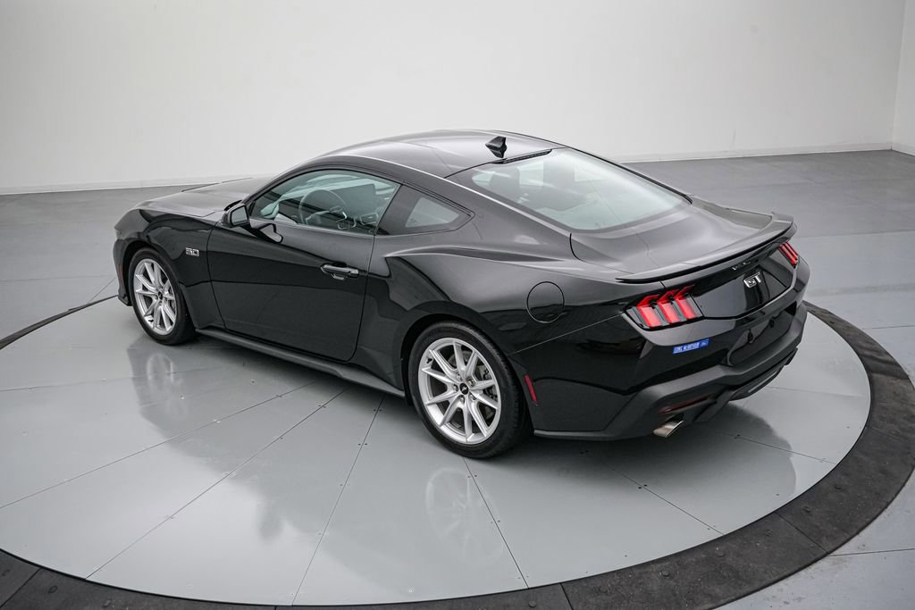 Certified 2025 Ford Mustang GT Premium image 3