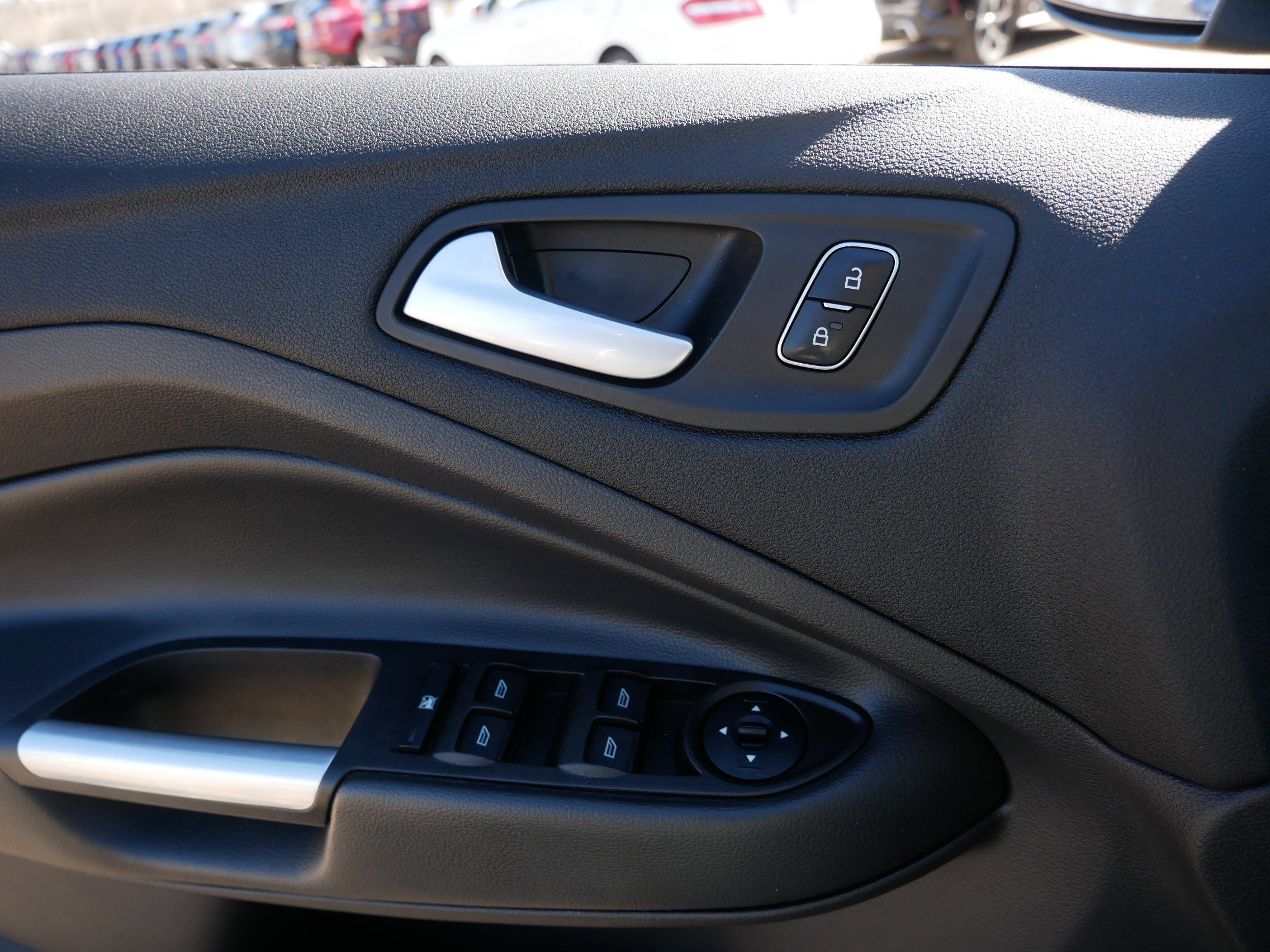 Certified 2017 Ford Escape SE w/ SE Cold Weather Package image 27