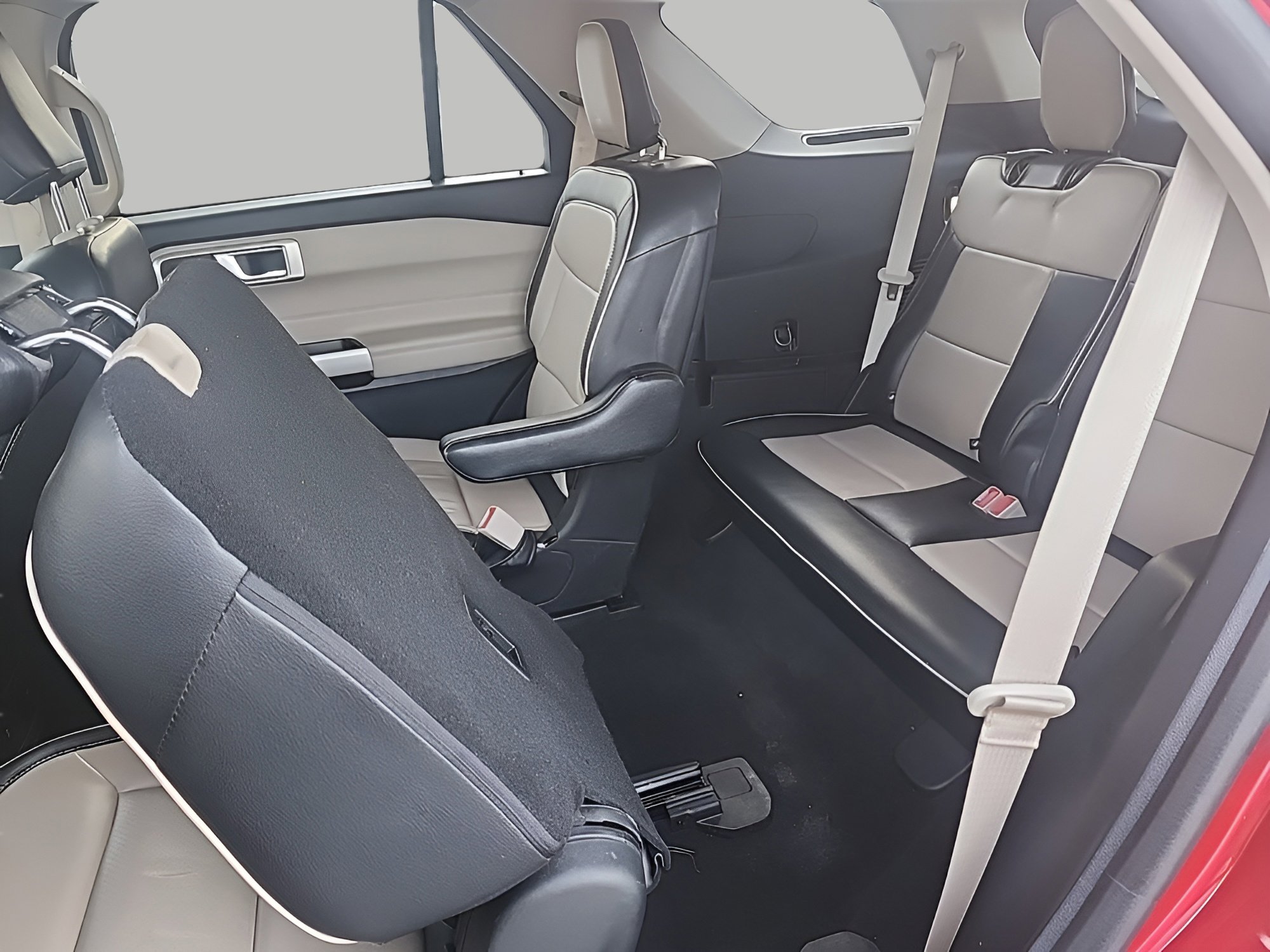 Certified 2022 Ford Explorer XLT image 16