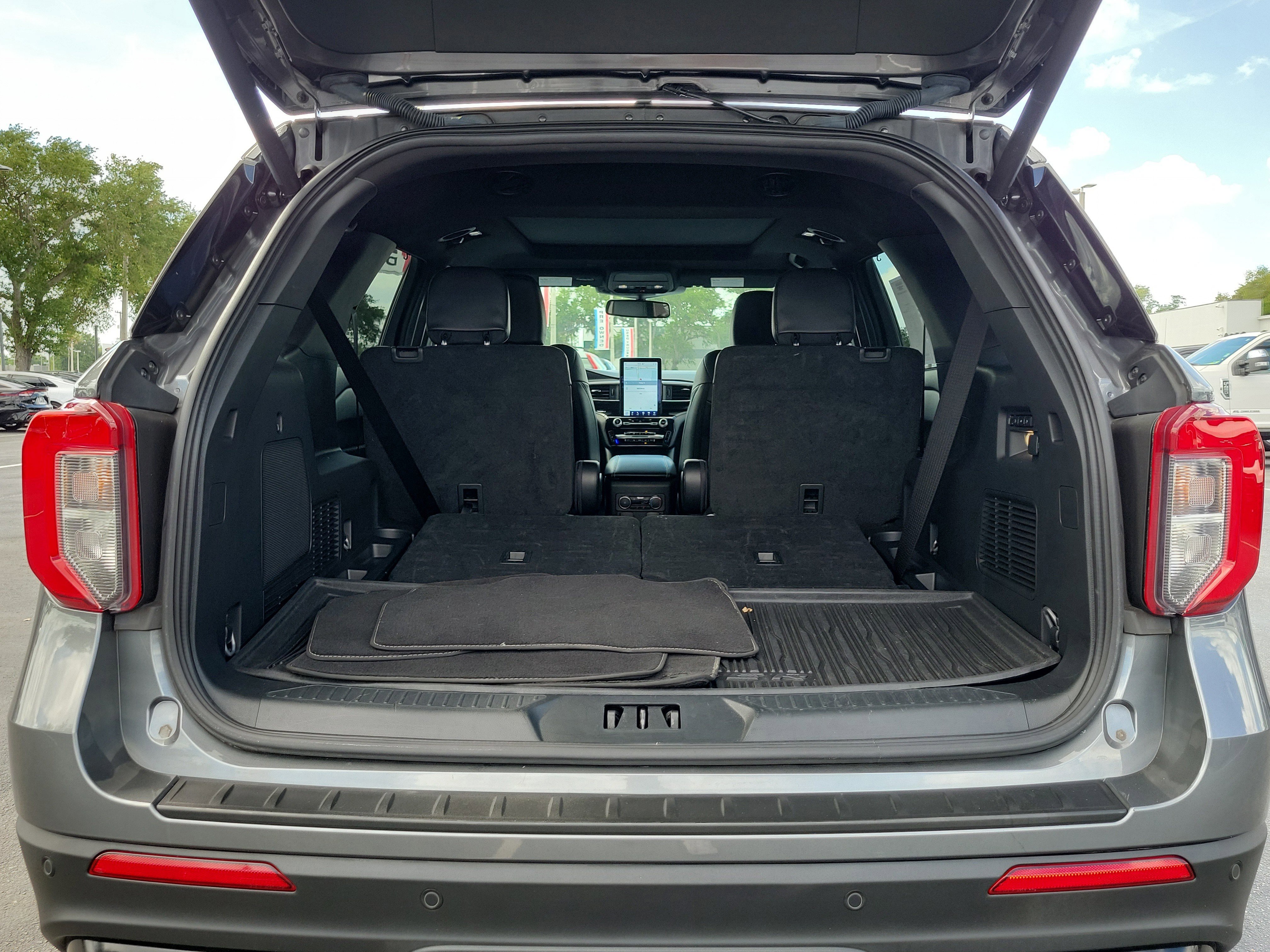 Certified 2023 Ford Explorer ST w/ Equipment Group 401A image 10