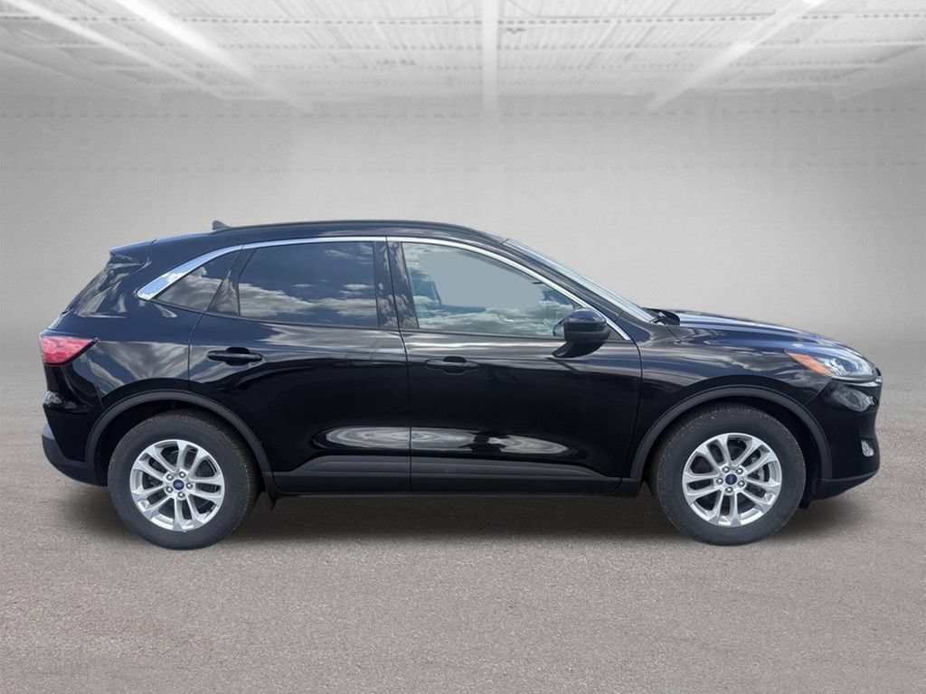 Certified 2020 Ford Escape SE FWD image 3