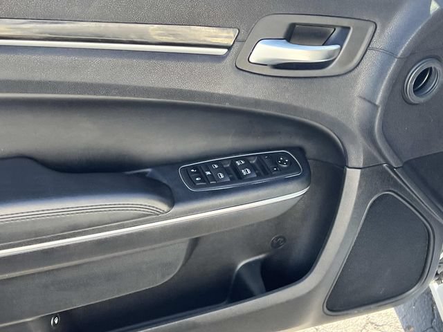 Used 2017 Chrysler 300 Limited w/ Value Package AWD/4WD image 15