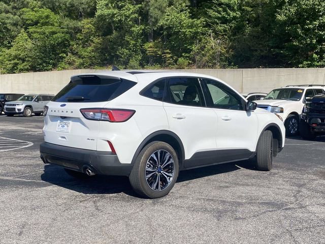 Certified 2022 Ford Escape SE w/ SE Sport Appearance Package image 5
