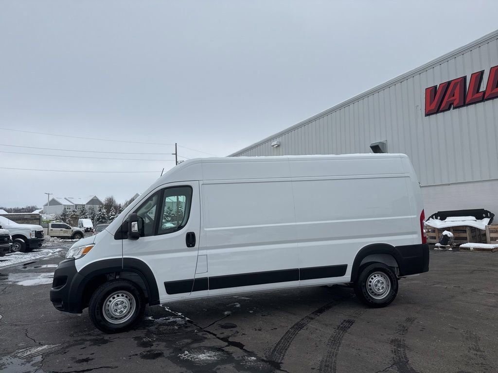 Used 2024 RAM ProMaster 2500 image 4