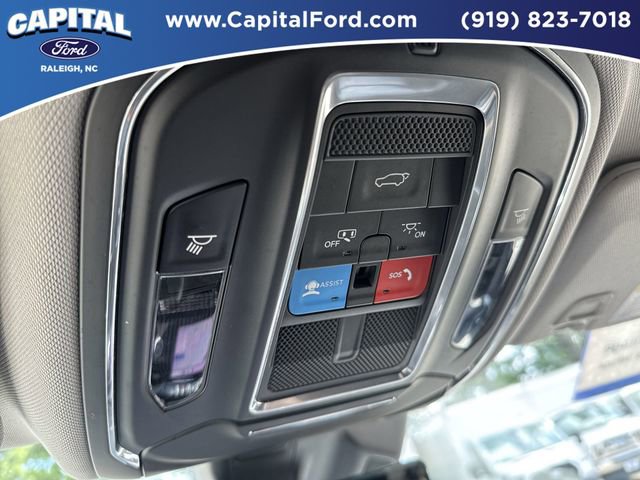 Used 2024 Jeep Grand Cherokee Limited w/ Luxury Tech Group II AWD/4WD image 32