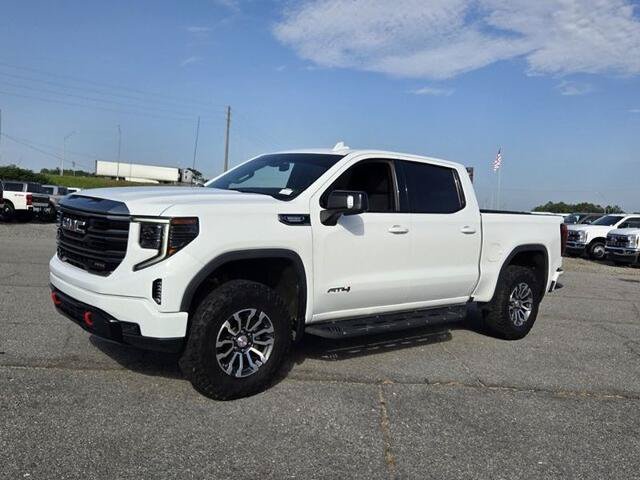 Used 2022 GMC Sierra 1500 AT4 AWD/4WD image 3